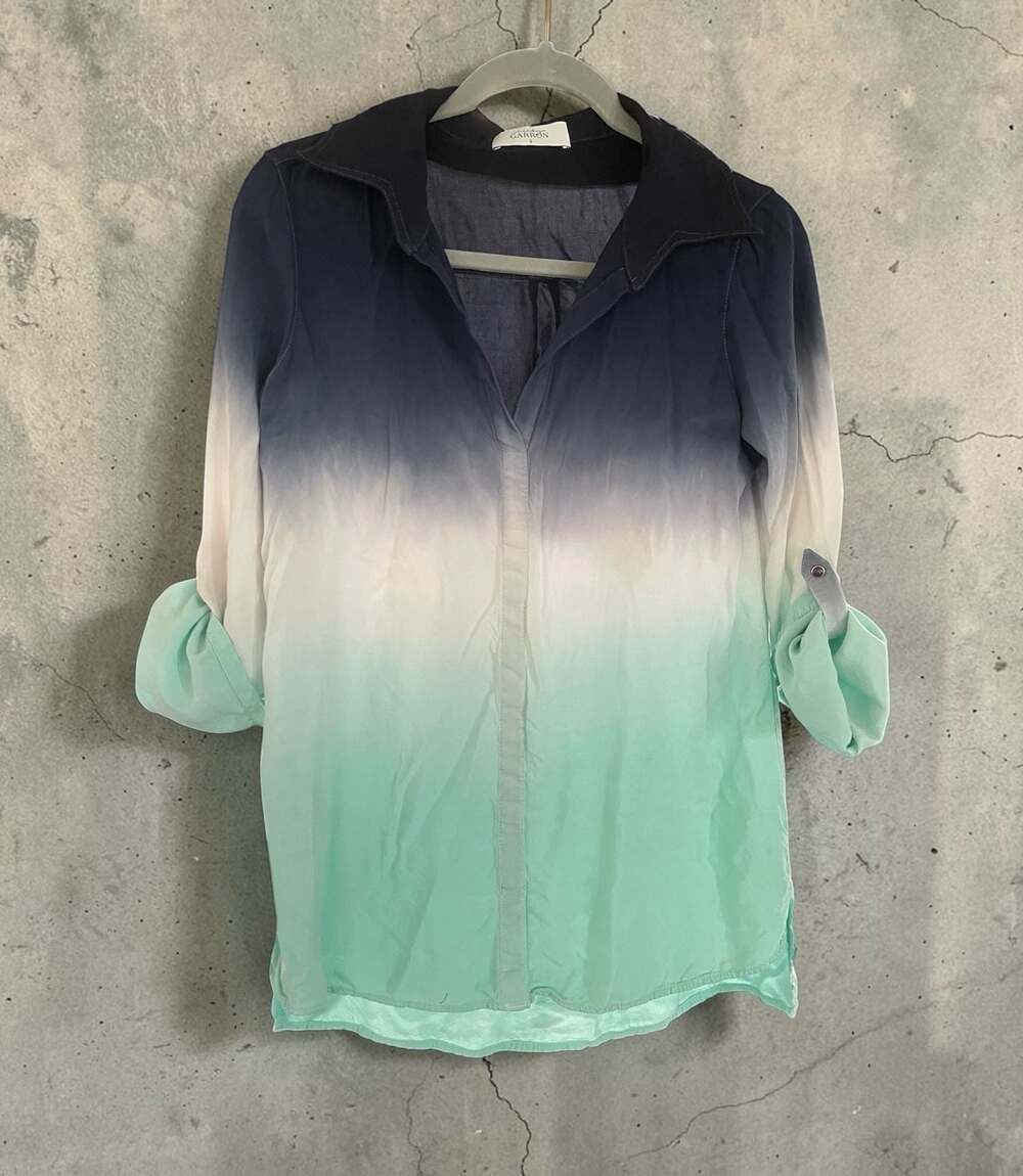 Nicky Garron Size S Blue Green Ombré Roll Tab Sleeve Top Rayon Button Front